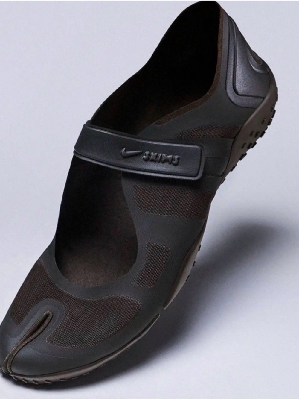 Nike x SKIMS FOOTWEAR RIFT MESH | VELVET BROWN Velvet Brown / W 7.5